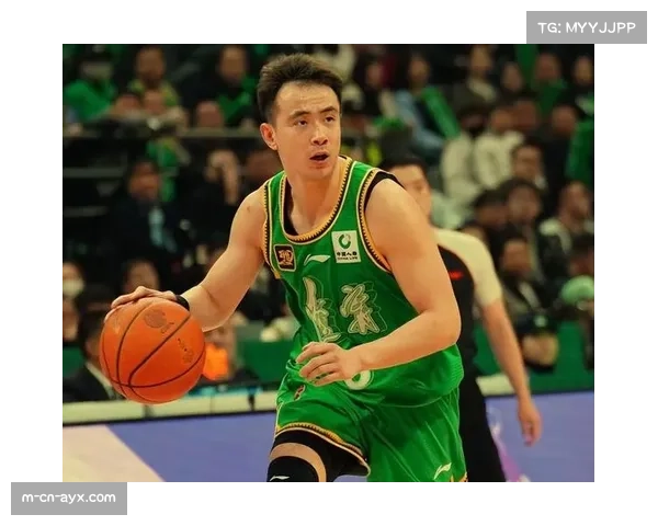 中国男篮团队配合渐入佳境 赵继伟称球队空前团结